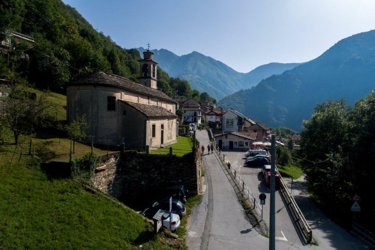 Ostello Valgrande Cicogna Buitenkant foto